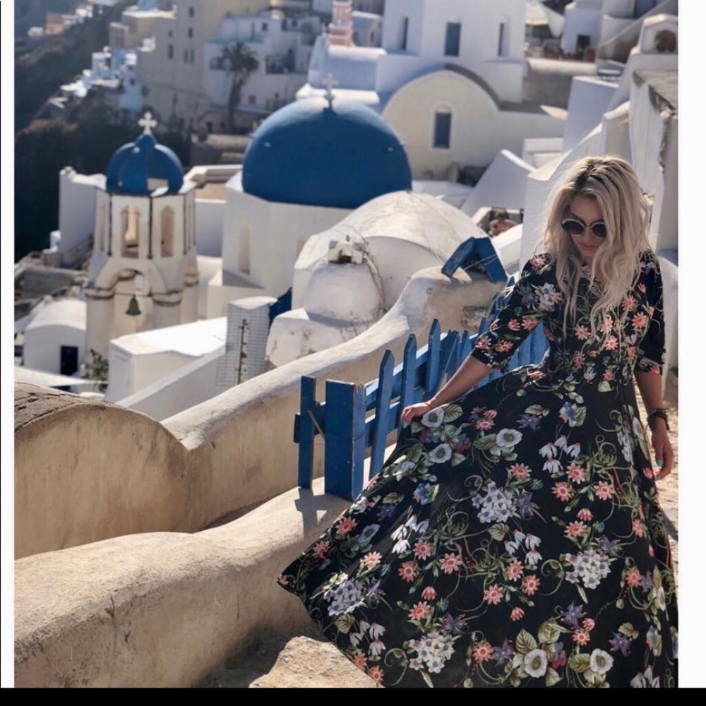 Lone traveler black dress